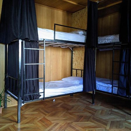 Palm Hostel バトゥーミ エクステリア 写真