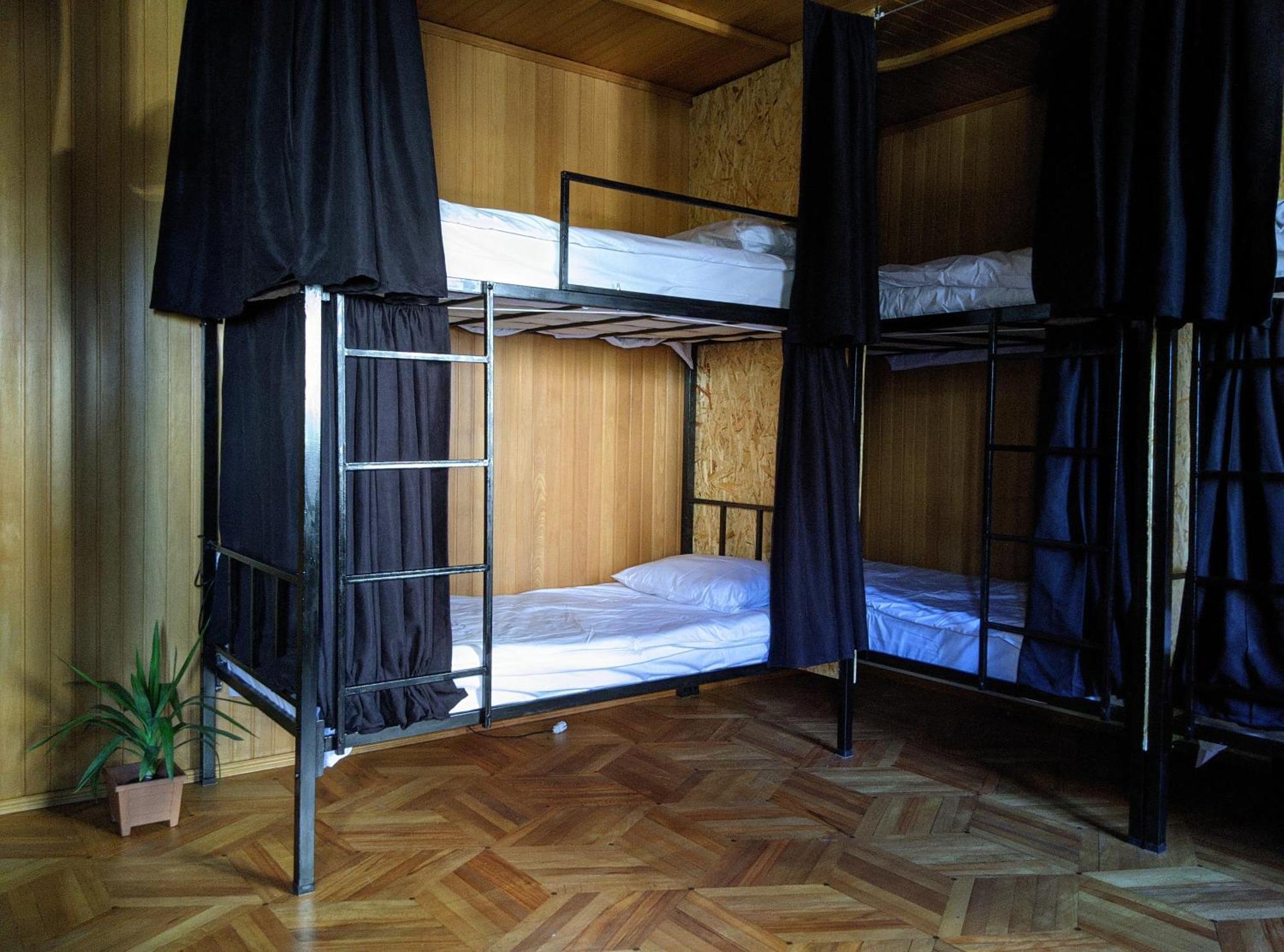 Palm Hostel バトゥーミ エクステリア 写真
