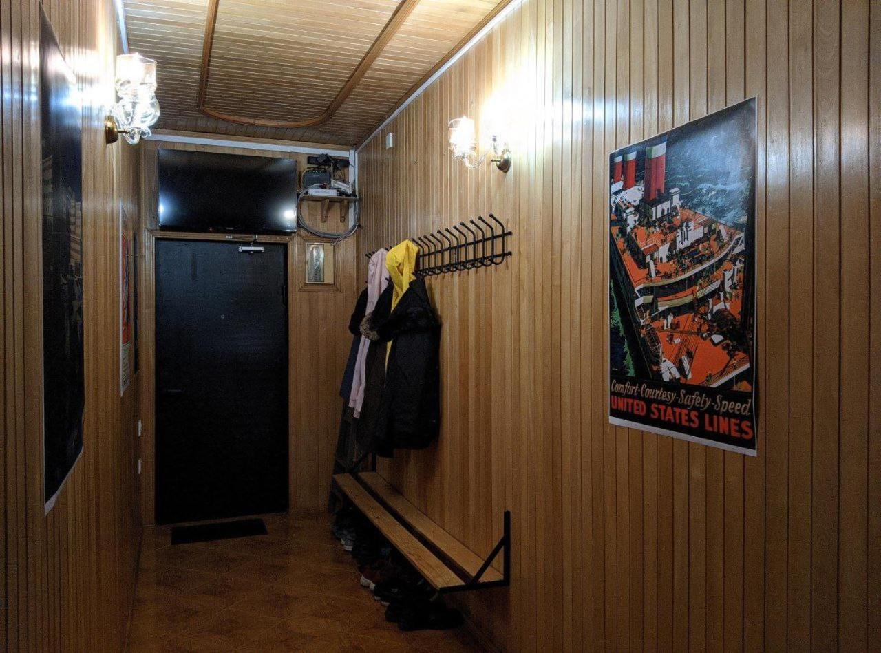 Palm Hostel バトゥーミ エクステリア 写真